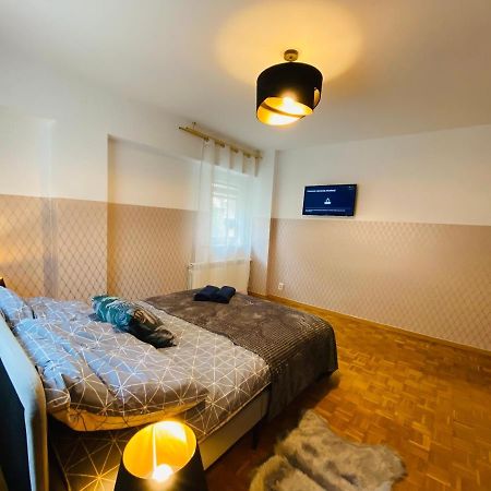 Clicktheflat Solidarnosci City Center Apart Rooms วอร์ซอ ภายนอก รูปภาพ