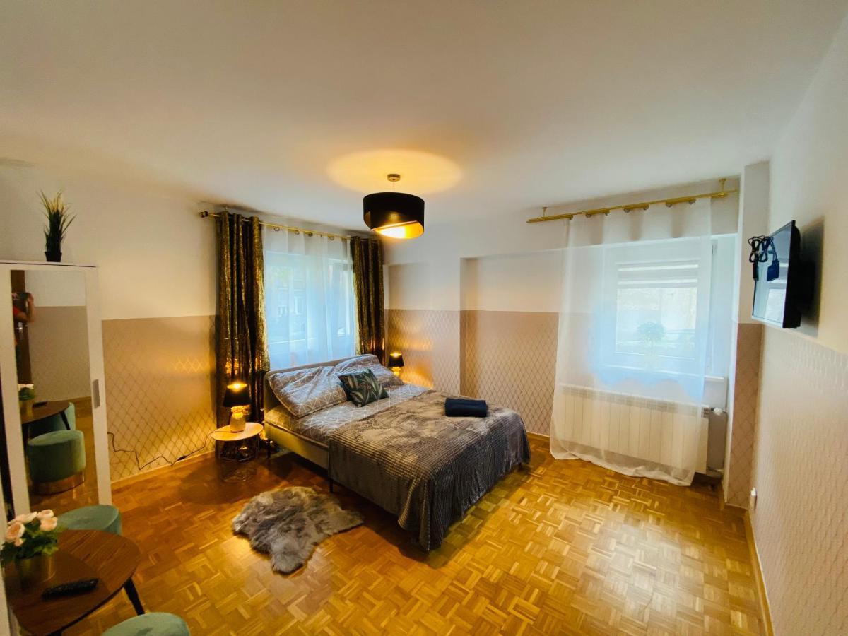Clicktheflat Solidarnosci City Center Apart Rooms วอร์ซอ ภายนอก รูปภาพ