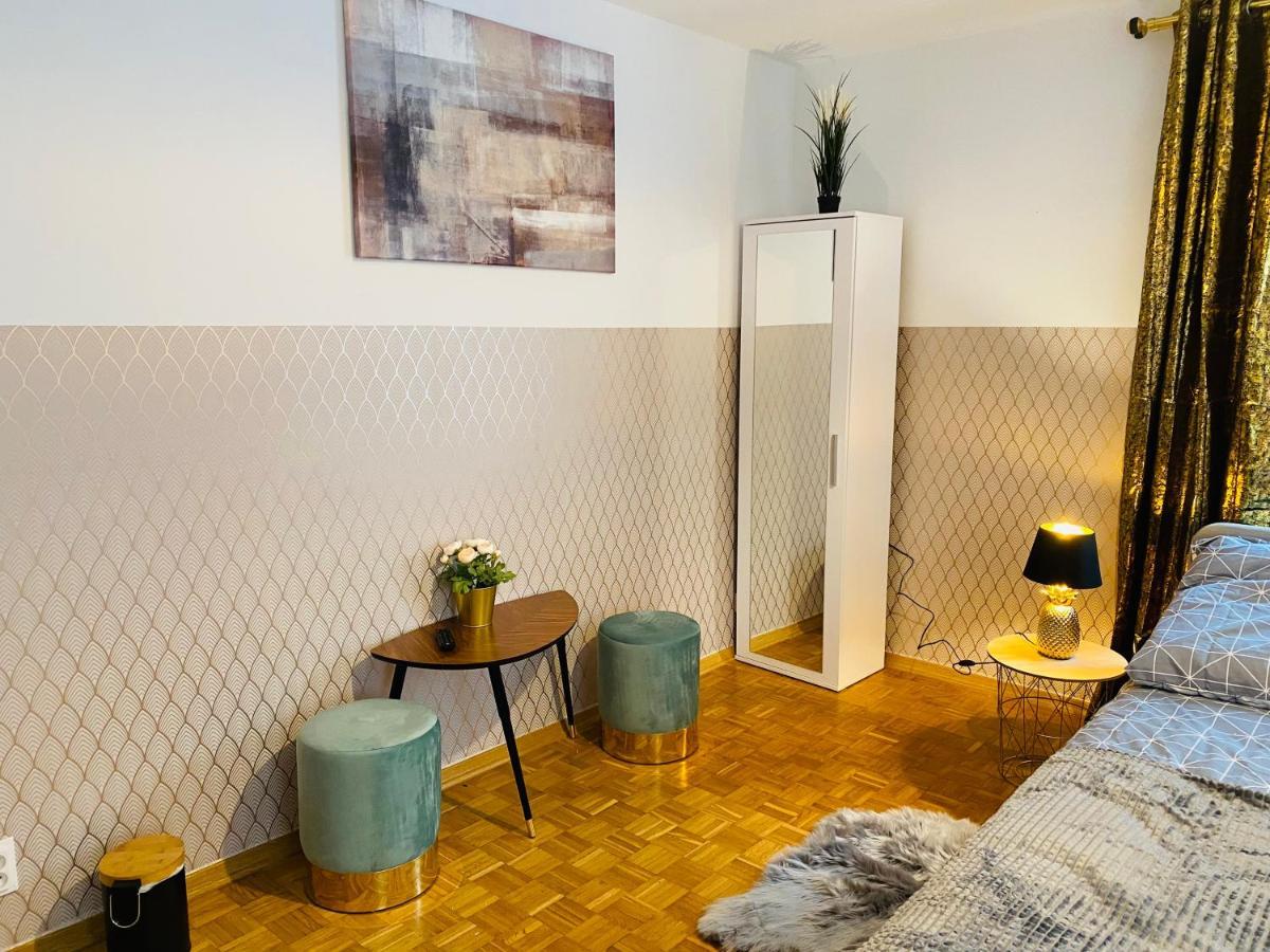 Clicktheflat Solidarnosci City Center Apart Rooms วอร์ซอ ภายนอก รูปภาพ